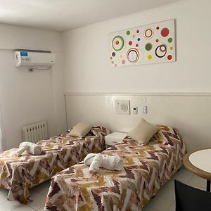 Habitación con 2 Camas Individuales